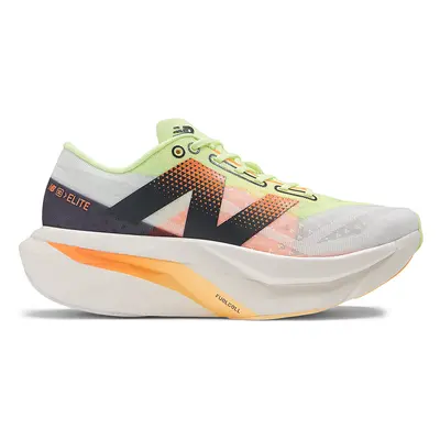 Dámske topánky New Balance FuelCell SC Elite V4 WRCELLA4 – biele