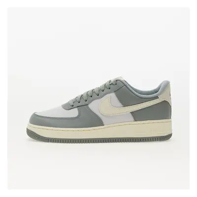 Tenisky Nike Air Force '07 LX Mica Green/ Coconut Milk-Photon Dust EUR