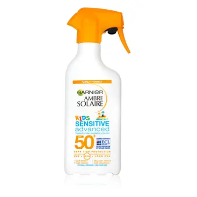 Garnier Ambre Solaire Sensitive Advanced ochranný sprej pre deti SPF 50+