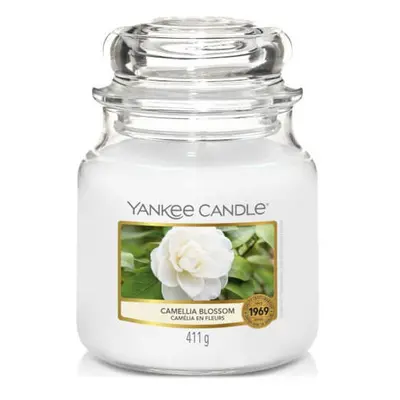 Yankee Candle Aromatická sviečka Classic stredná Camellia Blossom g